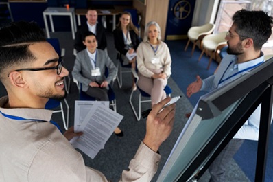 Advanced Leading Strategies in Office Management