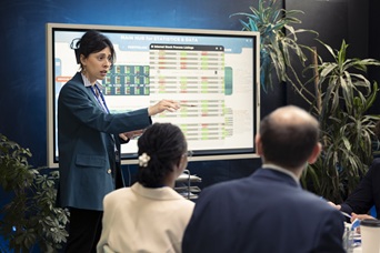 Excel PowerPivot and Interactive Visualisations Training