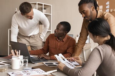 Working in Project Teams: Mastering Collaboration and Execution